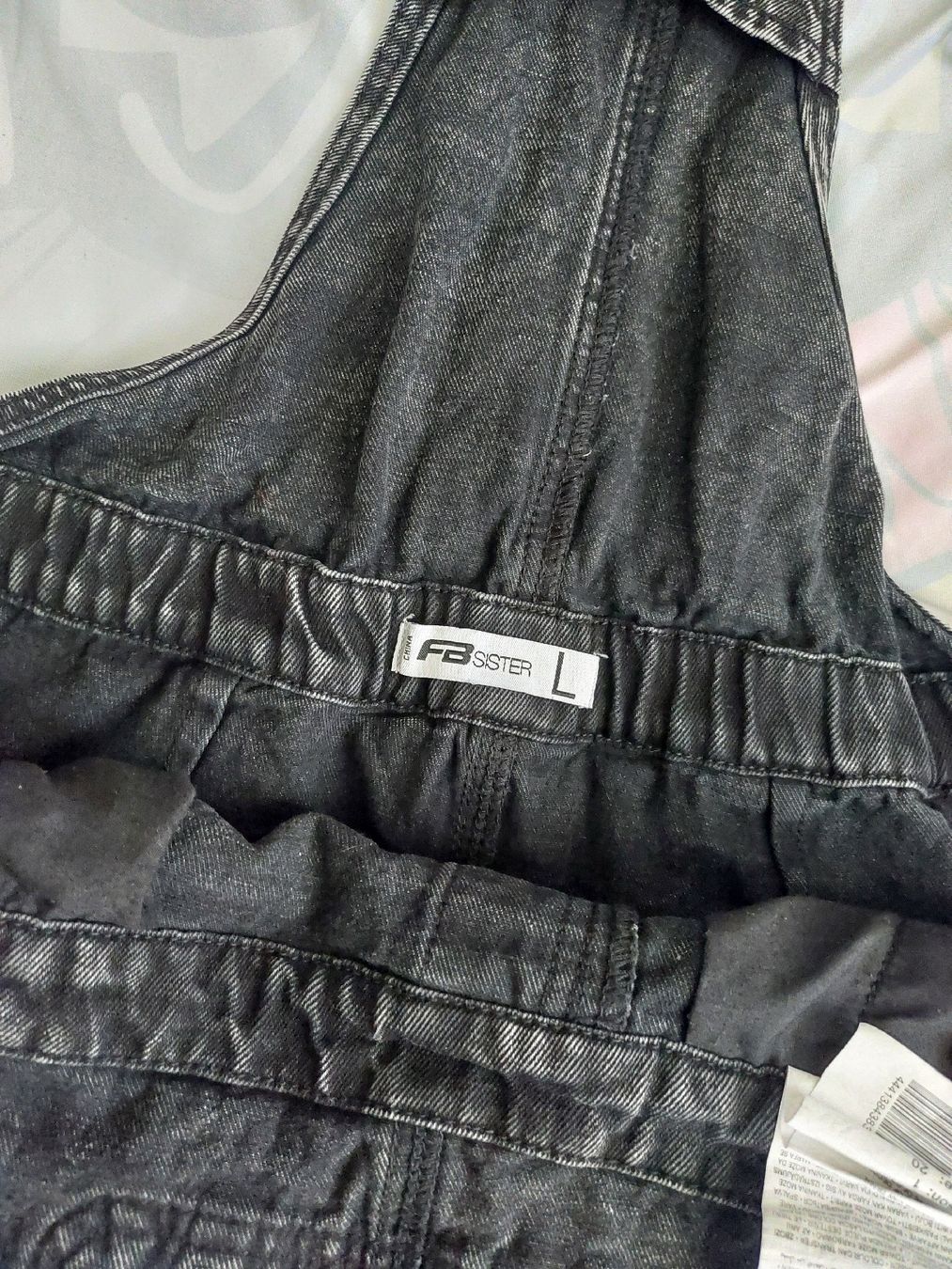 Jeans: Latzhosen Kurz schwarz – Neuf (Voir description) à Gwatt (Thun) par B.D.999 4