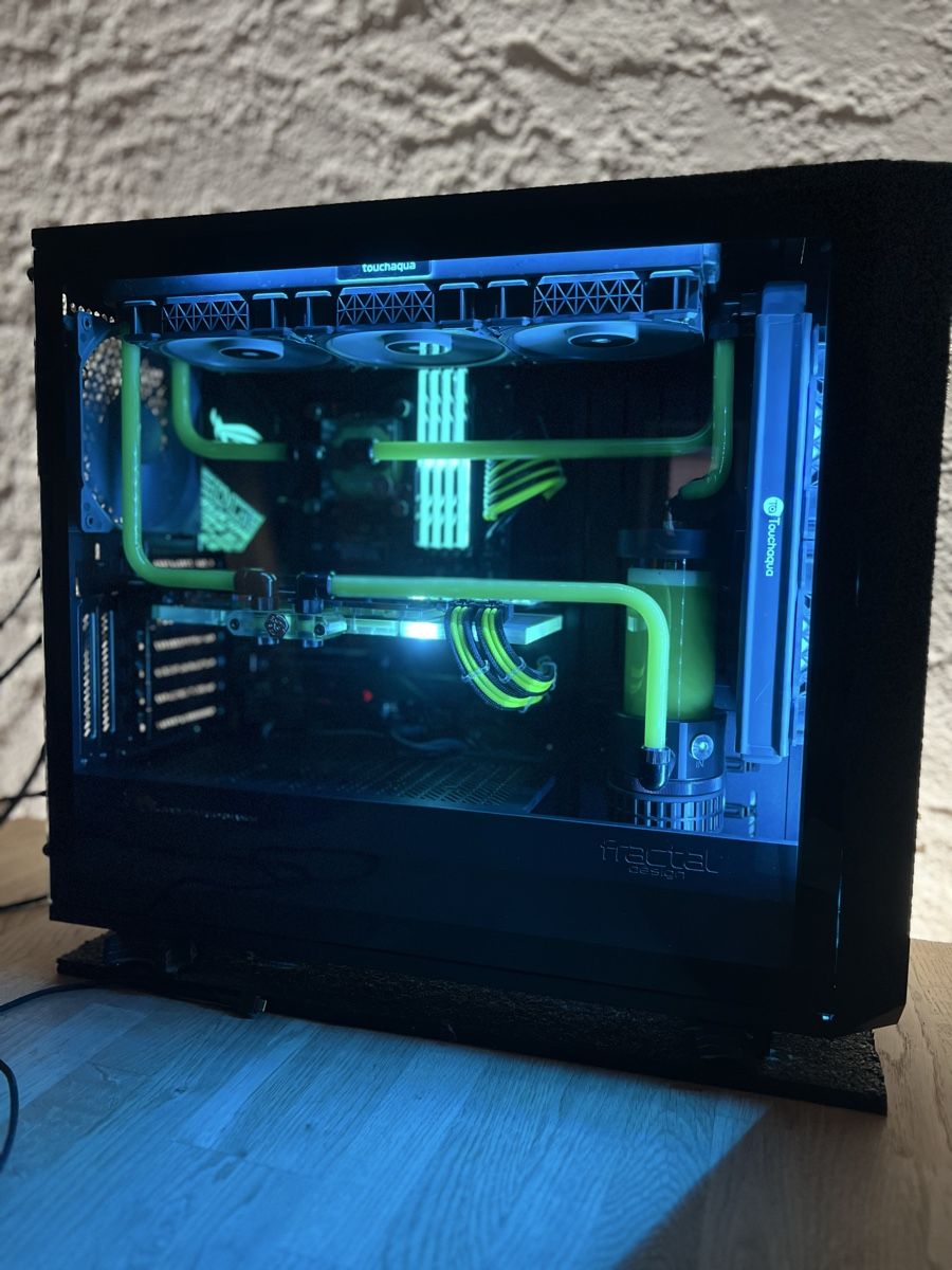 Nvidia PC: GamingPC Custom Loop Wasserkühlung RTX2080ti Intel i9900k – Usato da Dornach venduto da fab_669m 2