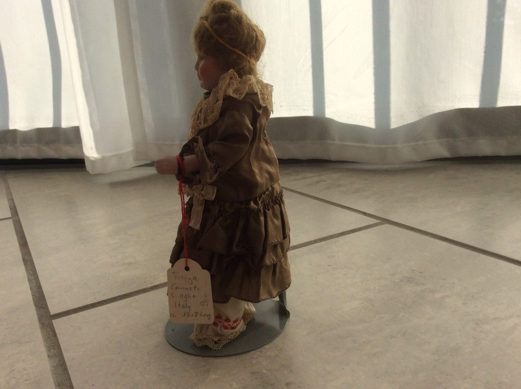 Puppen: antike puppe ca. 1918 – Gebraucht aus Basel von dept 3