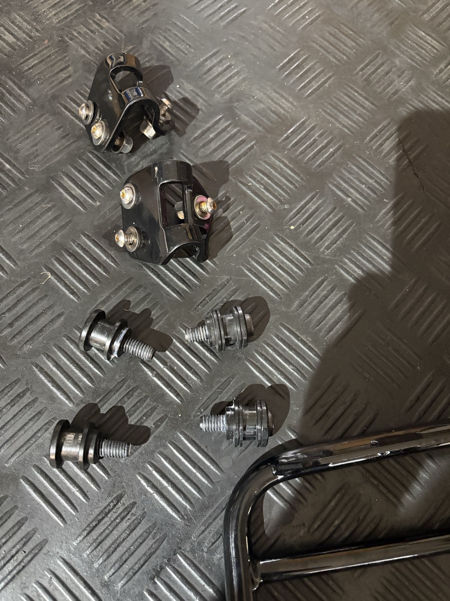 Harley-Davidson Tutti i ricambio per moto: Sissybar mit Gepäckträger Harley Davidson Softail – Usato da Burgdorf venduto da Hobby31 6