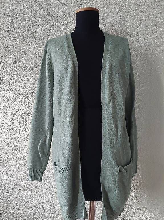 Jacken: Only Strickjacke XS – Gebraucht aus Zofingen von Lottischilet
