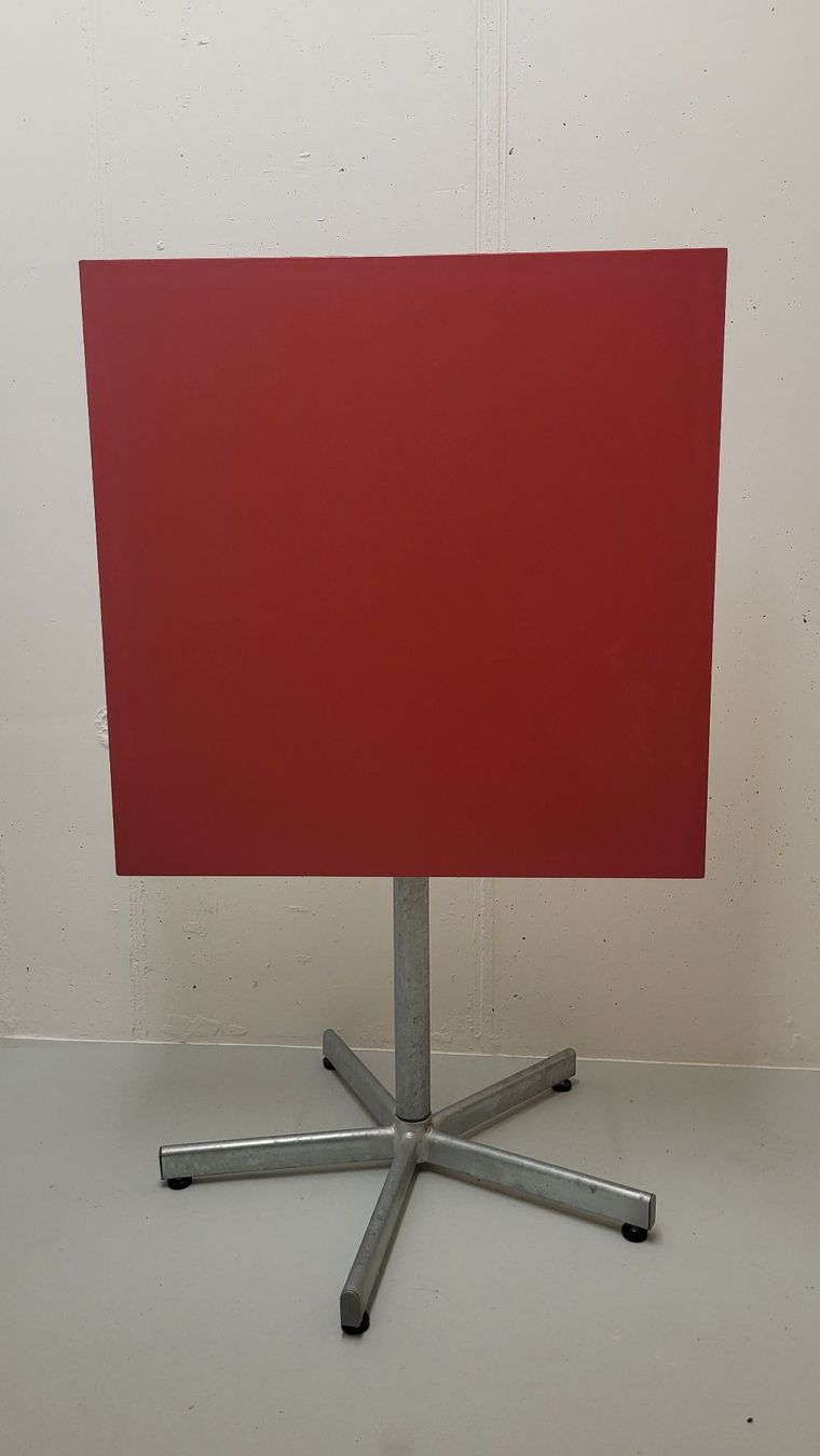 Schaffner Tavoli: Schaffner Klapptisch 80x80 Rot – Usato da Affoltern am Albis venduto da knzmm 1