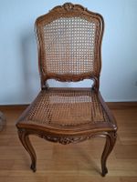 Antiker Stuhl mit Rohrgeflecht