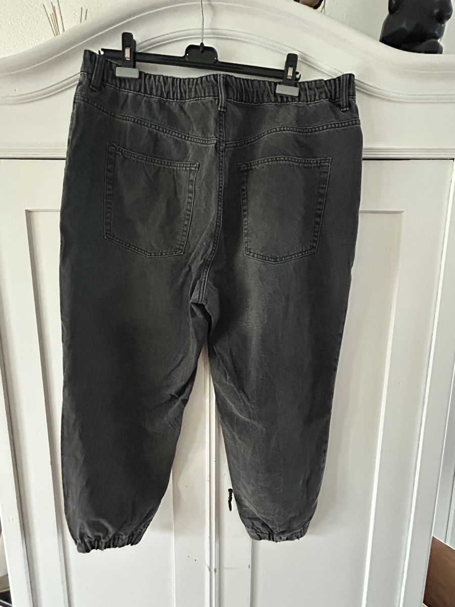 H&M Lotti di vestiti: H&M Divided Jeans Gr. 50  – Usato da Büetigen venduto da sasi11 2