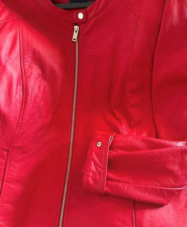 Giacca in pelle rossa