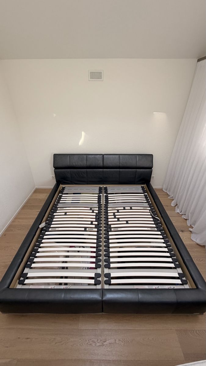 Betten: Lederbett  – Gebraucht aus Full-Reuenthal von naj_t2sk