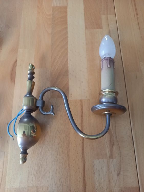 2 Wandlampen (Gebraucht) in Vilters für CHF 25 – mit Lieferung auf ...
