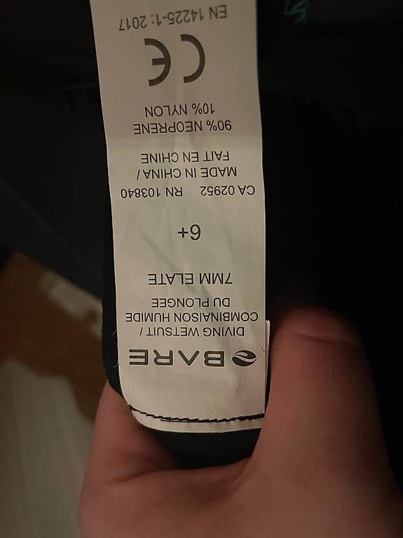 Tauchanzüge: 7mm Neopren Anzug – Gebraucht aus St. Gallen von VeraMoa 1