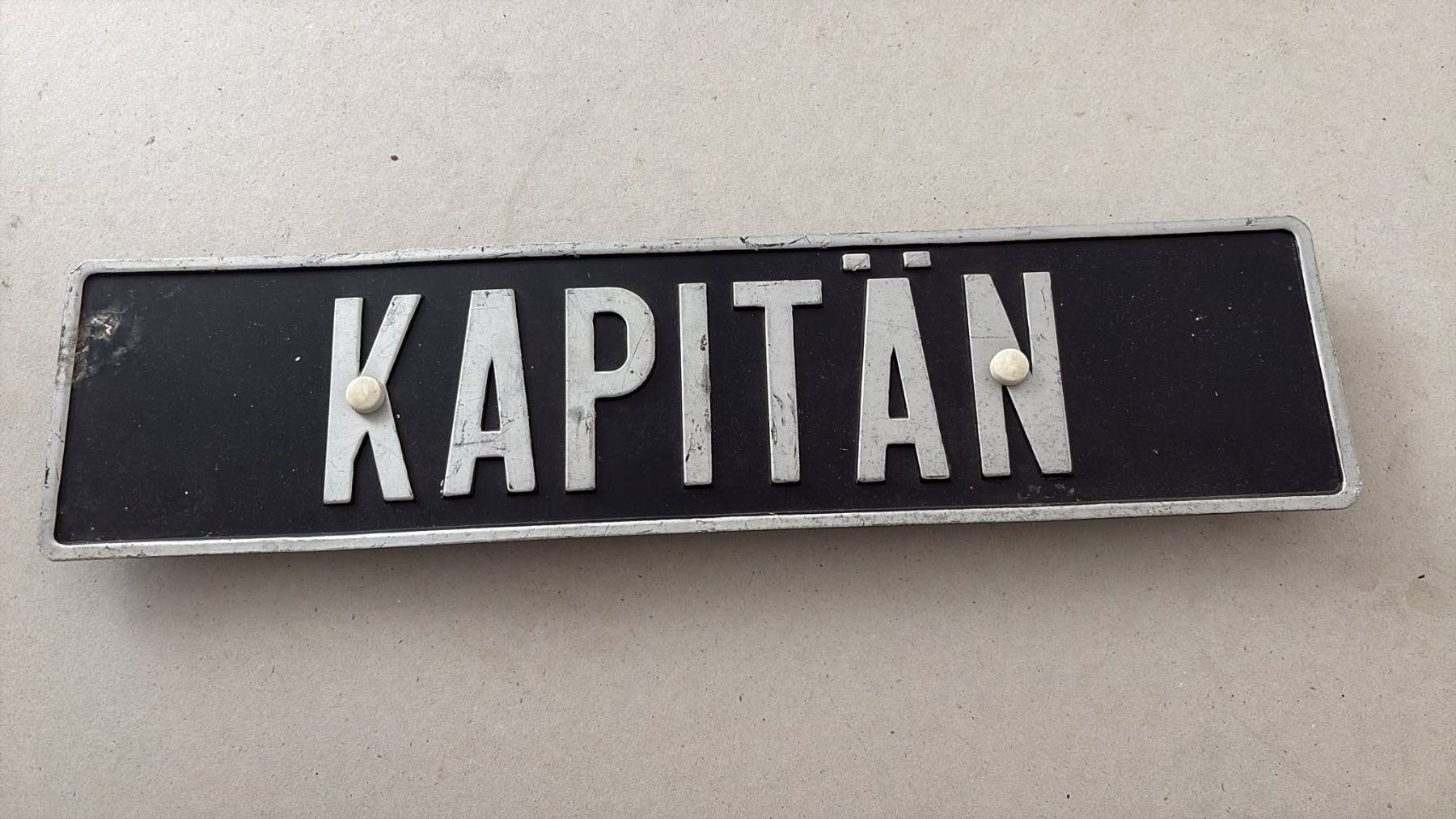 Opel Toutes les pièces auto: Opel Kapitän Schild – D'occasion à Wangen b. Olten par Hba2