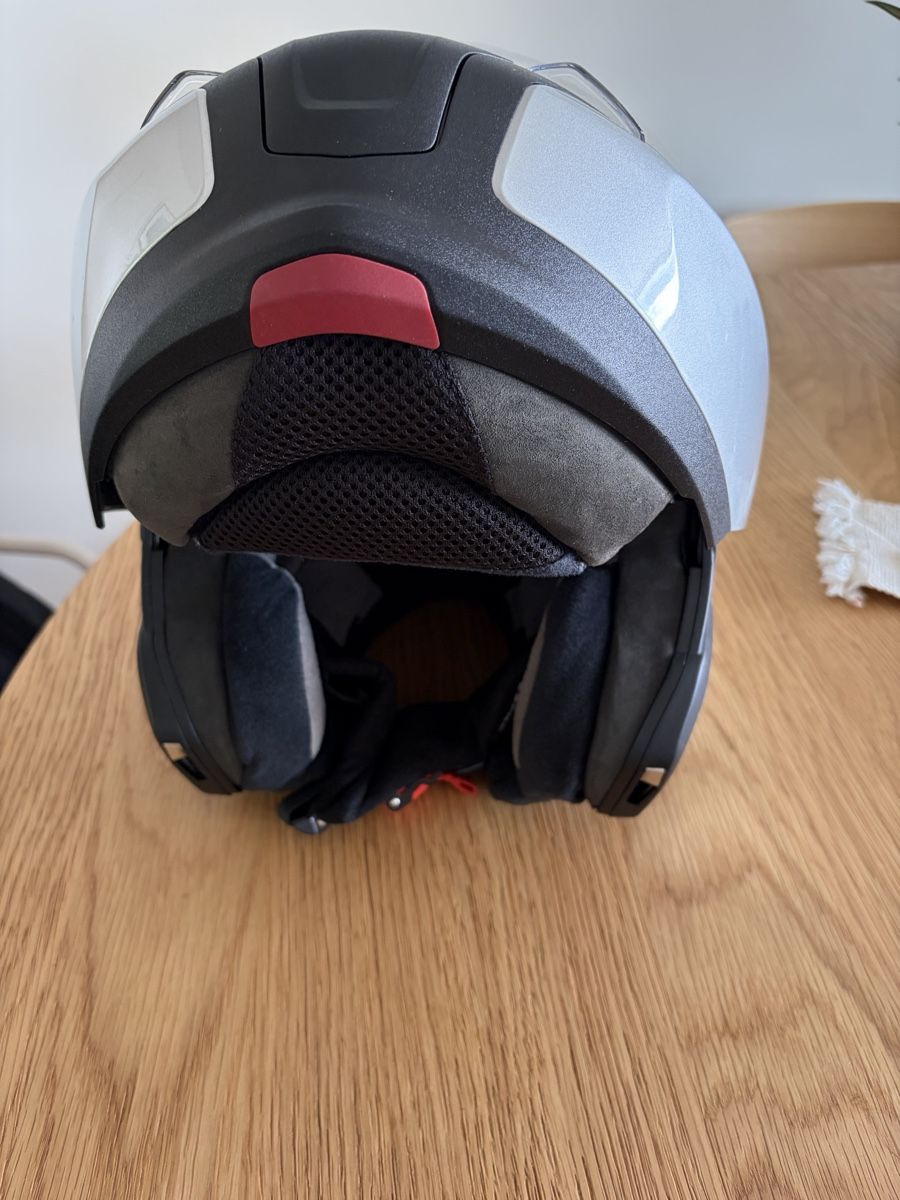 BMW Caschi & visiere: BMW System 7 Helmet Silver Size 54/55 Used – Usato da Zürich venduto da sim_tx7w 4