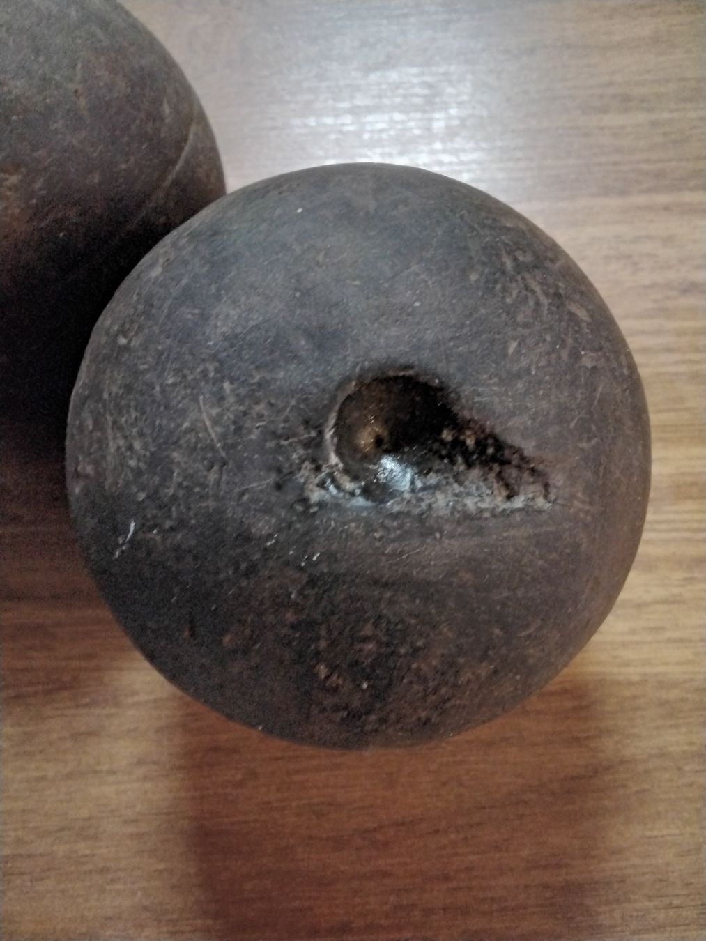Articoli in legno: Antike Holzkugeln mit alter Schublade. – Usato da Sonnental venduto da joh_p7np 4