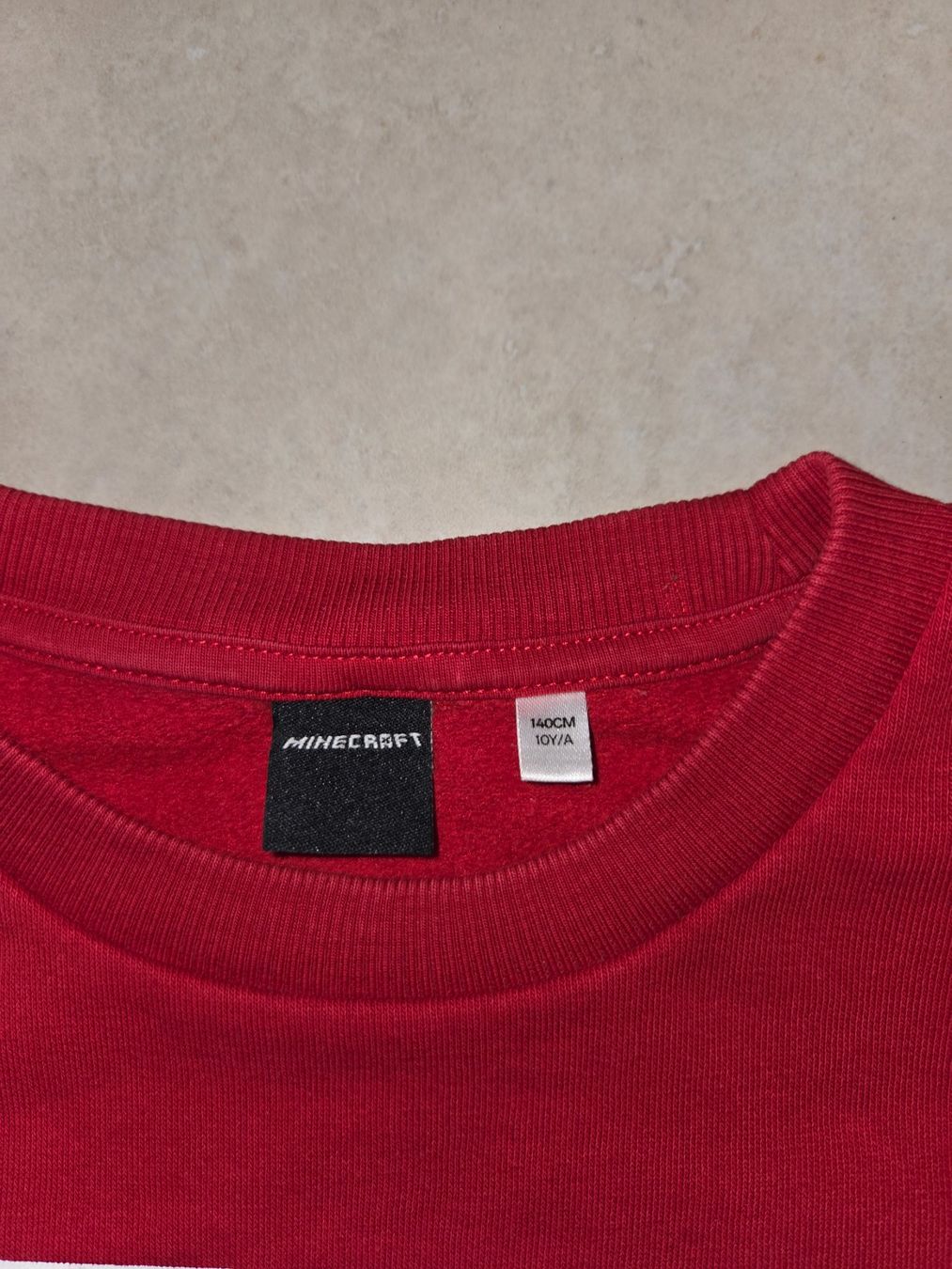 Pullover & Sweatshirts: Minecraft Pullover rot Motiv Creeper Grösse 140 cm – Gebraucht aus Tuggen von animal05 1