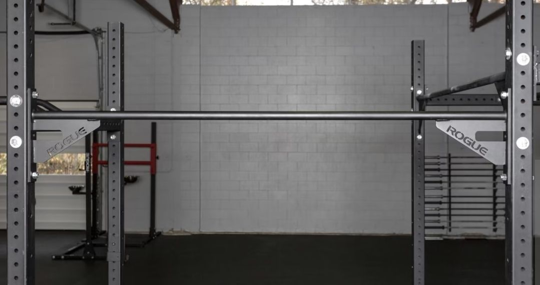 Rogue Hometrainer: Rogue 70" Single Pull-up Bar – Usato da Stilli venduto da fiona_pfister 1