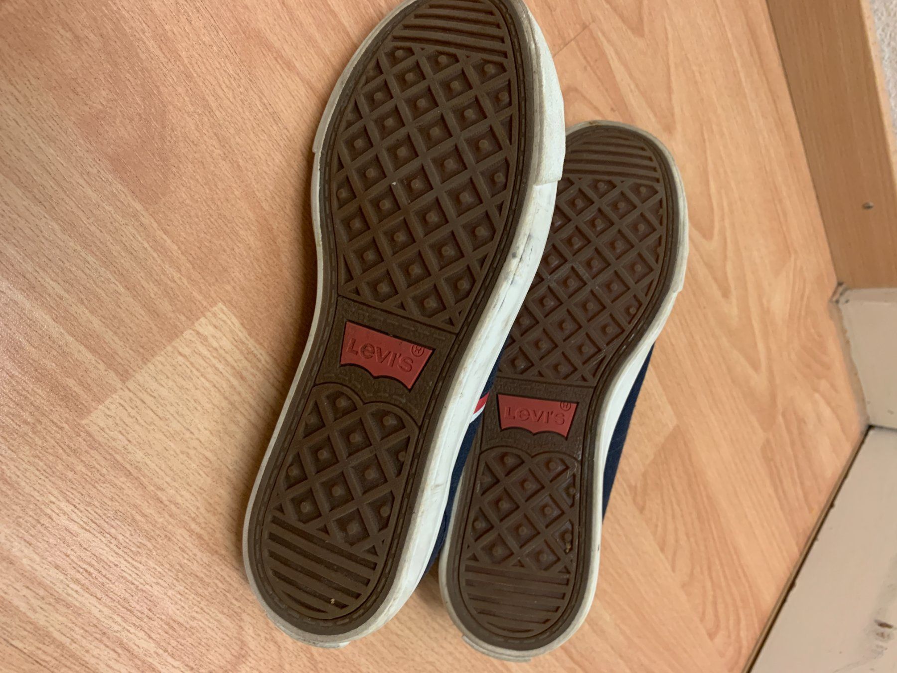 Scarpe per ragazze: Schuhe Levi's – Usato da Zug venduto da quaqua 1