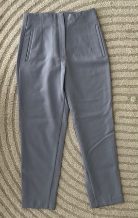 Zara Hose mit hohem Bund hellblau Grösse S neuwertig