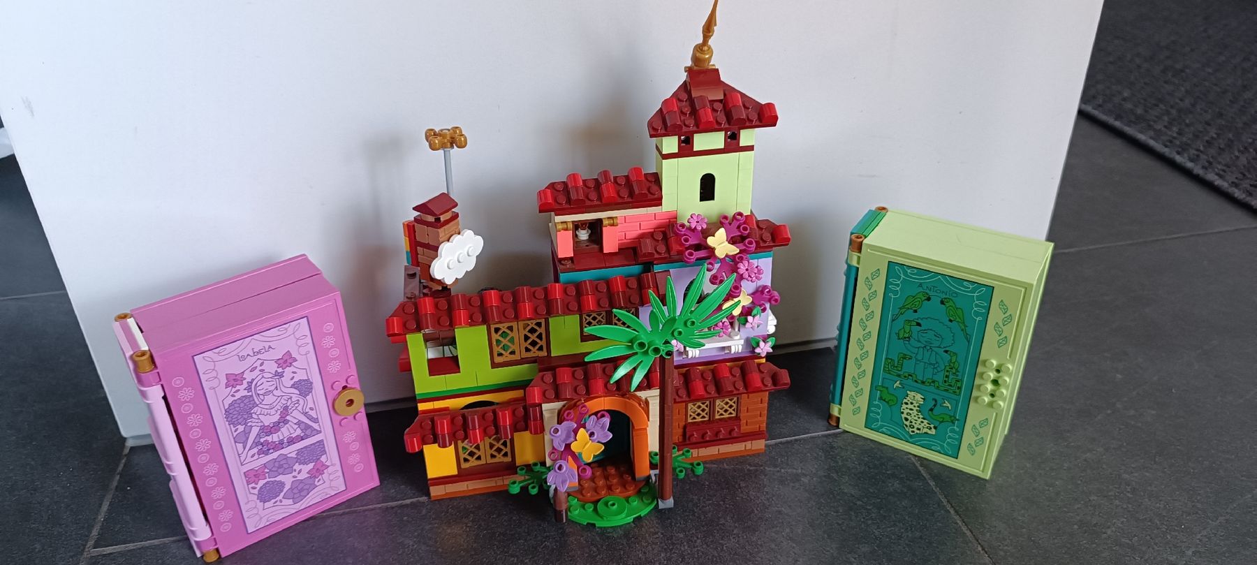 Lego Baukästen: Lego Disney Encanto – Gebraucht aus Granges-Paccot von Branchi