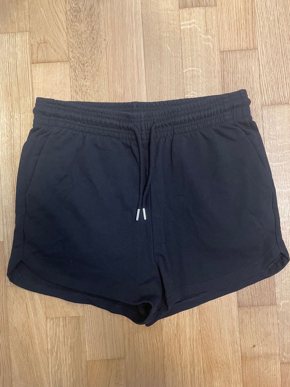 H&M Pantaloni: Shorts H&M – Nuovo (secondo la descrizione) da Bülach venduto da ter_6jf8