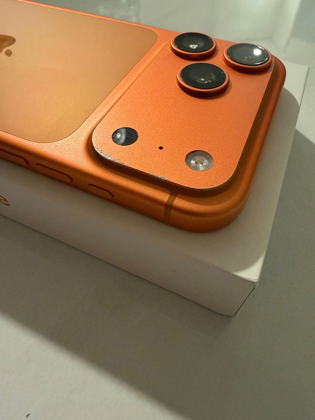 Apple Handys / Smartphones: iPhone 17 Pro Max 256GB Cosmic Orange – Gebraucht aus Brunnen von joc_2xg9 8