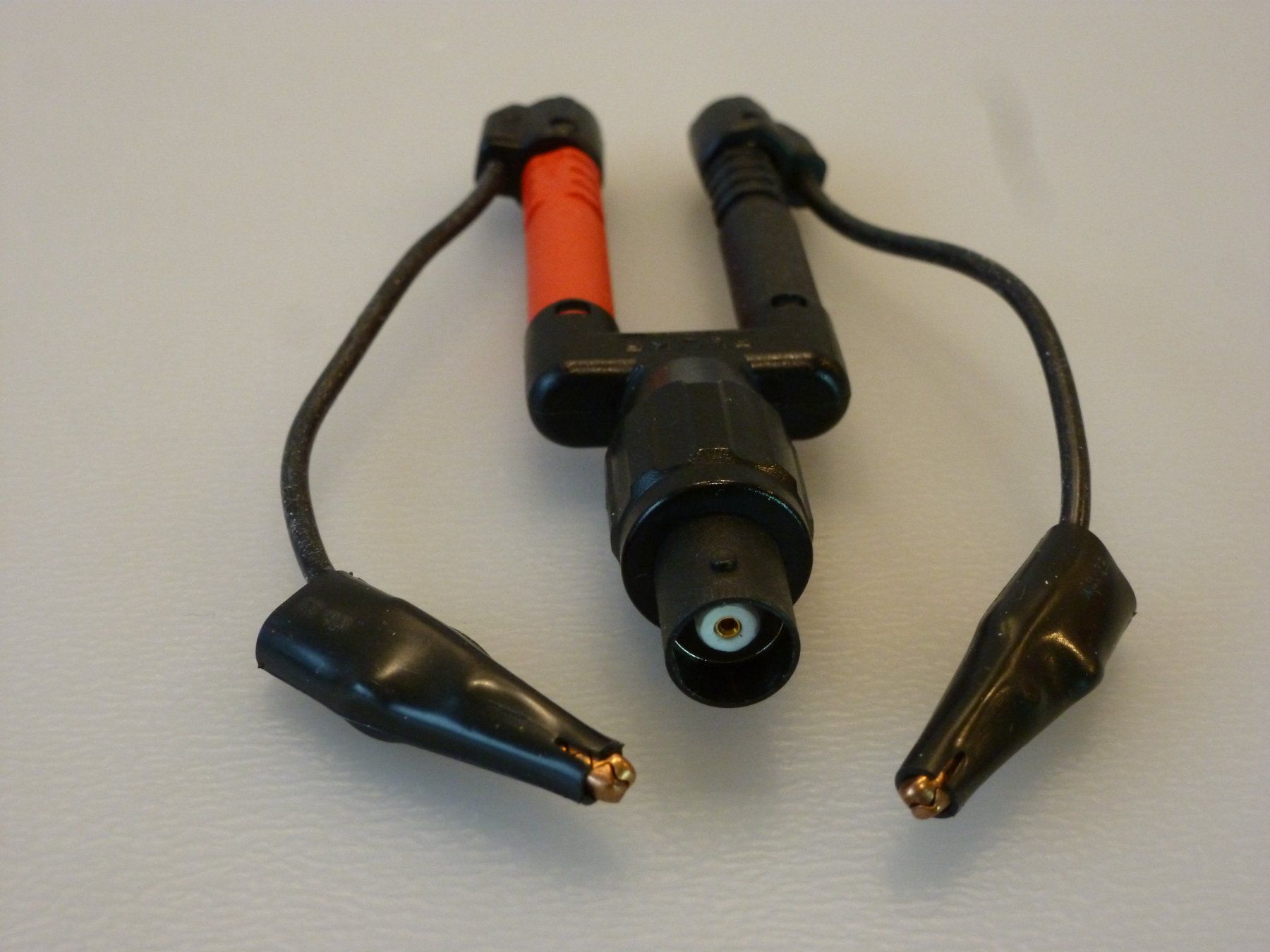 Fluke Misurare: Fluke BNC-Adapter PM9081Dual-Bananenstecker – Usato da Gwatt (Thun) venduto da Nocturnal_99 7