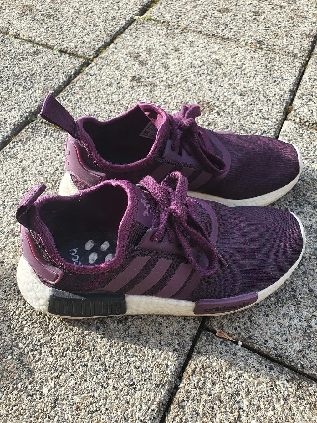 Adidas Damenschuhe: Adidas NMD R1 Sneaker – Neu (gemäss Beschreibung) aus Therwil von Eisvogel731 1