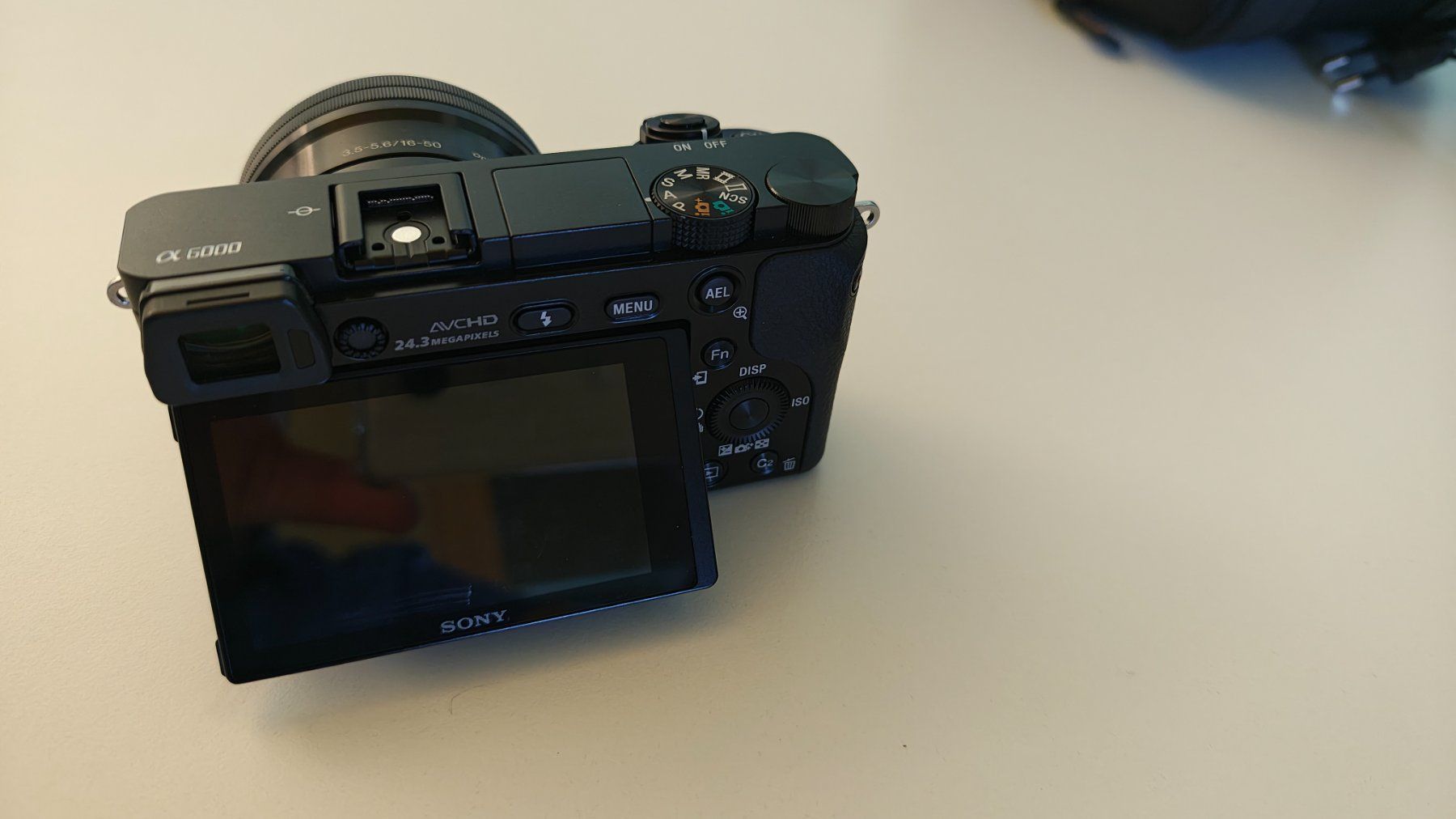Sony Kamera: Sony Alpha 6000 Systemkamera mit Objektiv guter Zustand – Gebraucht aus Lenzburg von Johnnyst 2