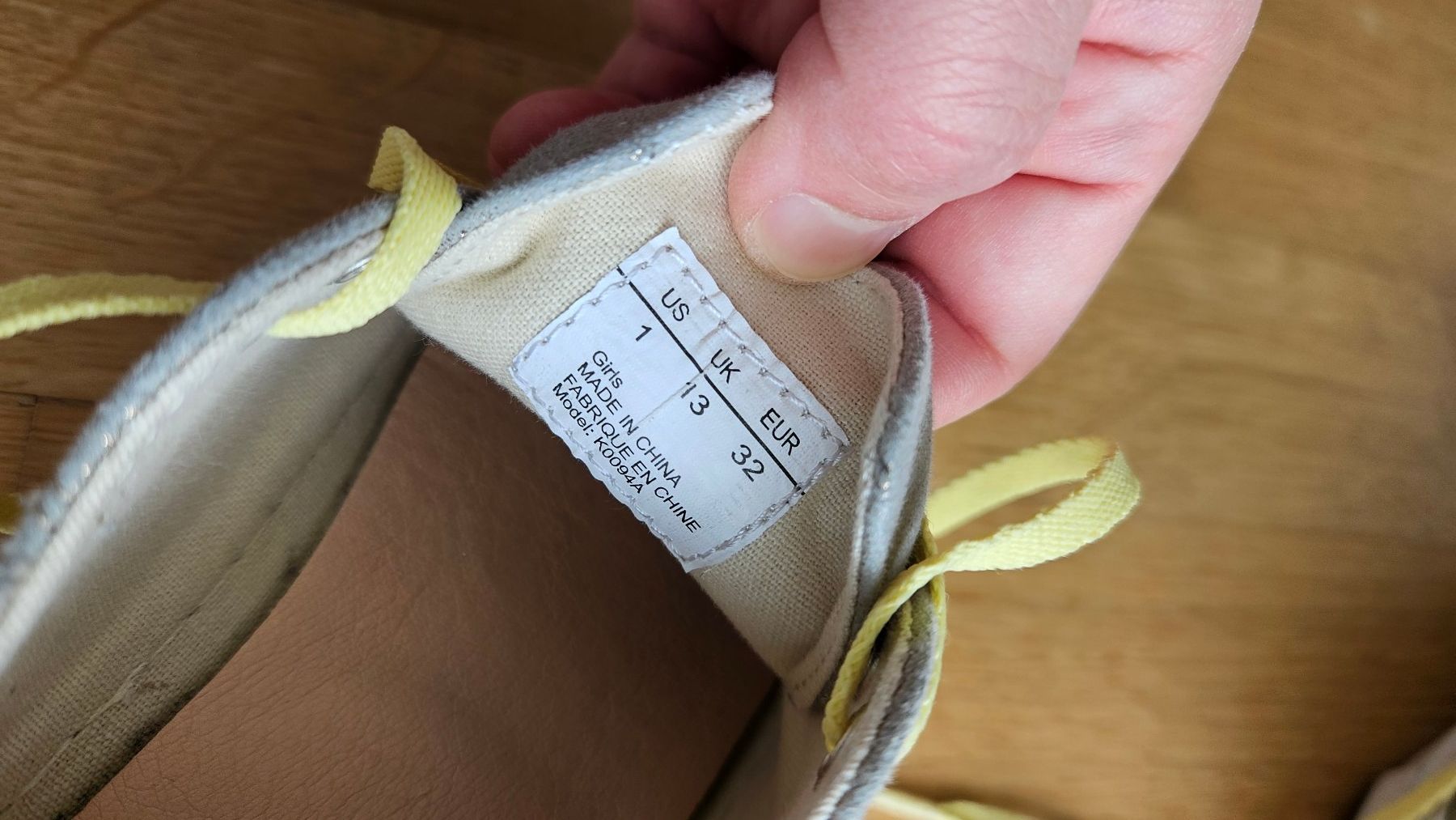 Scarpe per ragazze: RED Wagon Mädchen Low-Top Sneakers 32 – Usato da Gossau SG venduto da dolores_x 8