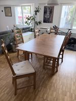 Esstisch, ausziehbar aus Holz mit 6 Stühlen