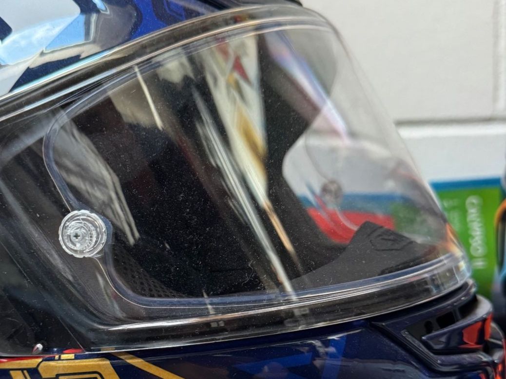 Shoei Casques & visières: Shoei Motorradhelm Pull&Bear Design – D'occasion à Hünenberg par fightlady 3