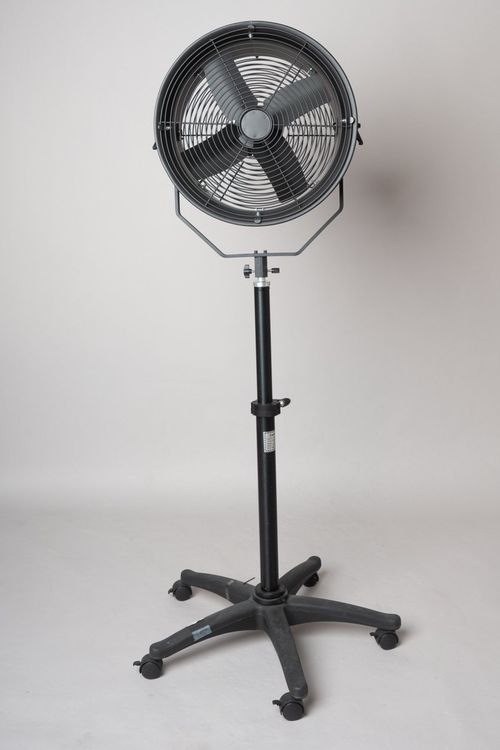 Ventilatore Walimex 16280 - Nero, 145W, 220-240V, Metallo - Raffreddamento Potente