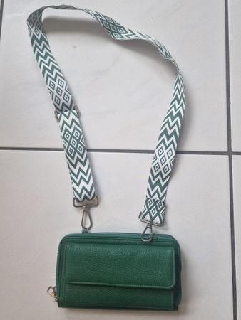Grüne Damen Handtasche mit Muster, neuwertig!