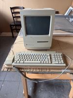 Macintosh classic - defekt mit Tastatur und Maus