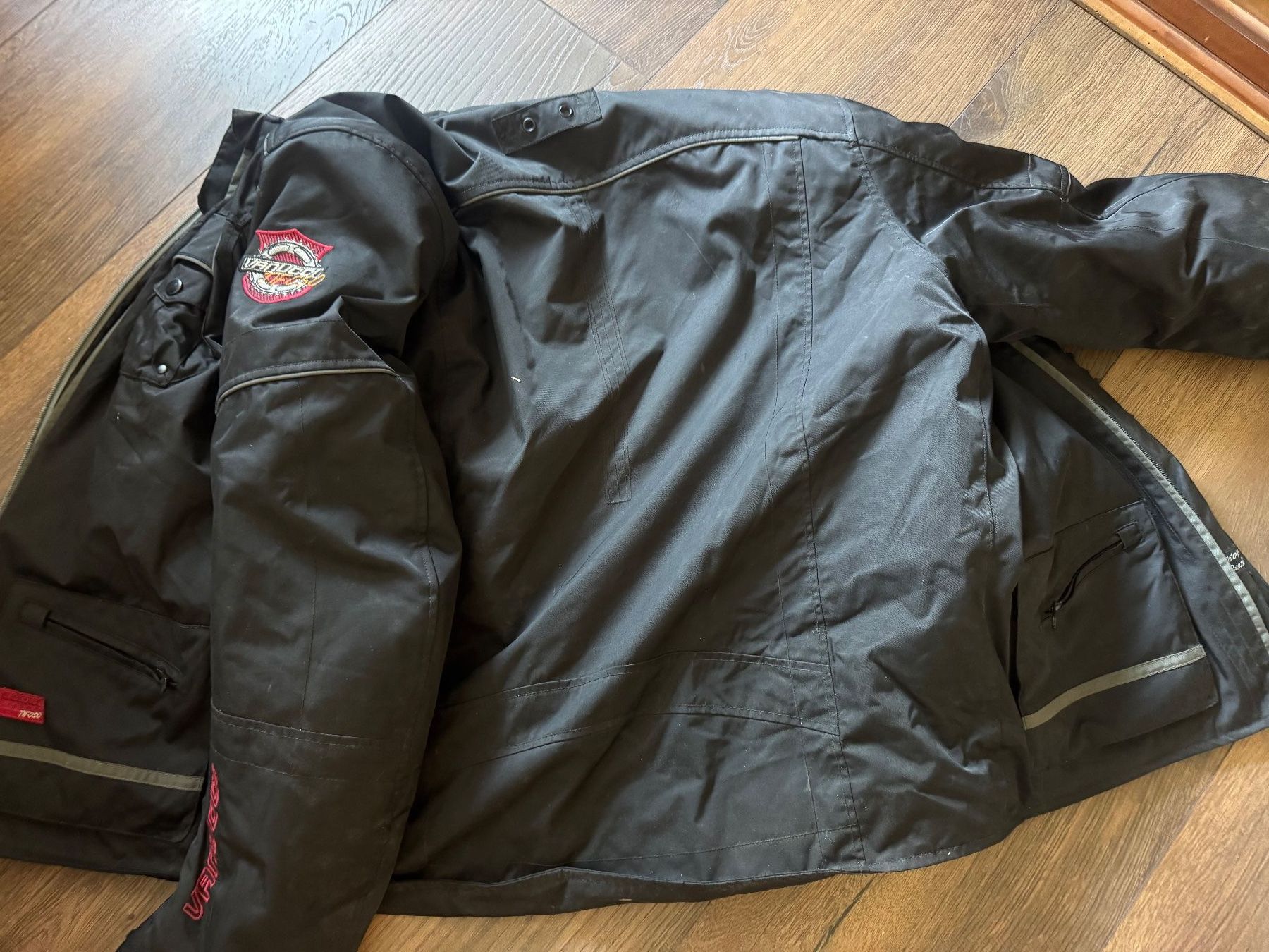 Vanucci Jacken: MOTORRAD JACKE MIT INNENFUTTER VON VANUCCI – Gebraucht aus Balterswil von MR_FEELGOOD 5
