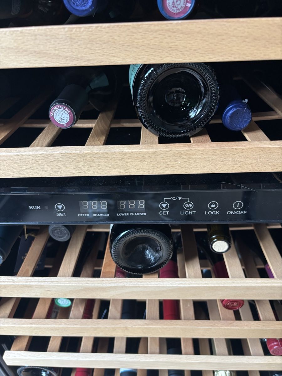Réfrigérateurs: Kibernetik 2-Zonen wine cooler – Défectueux à Rüschlikon par Dbloemhof 1