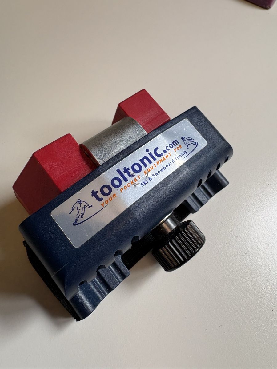 Smerigliatrici & Lucidatrici: Tooltonic Ski/Snowboard Kantenschleifer – Usato da Lauterbrunnen venduto da Johnny_LBR