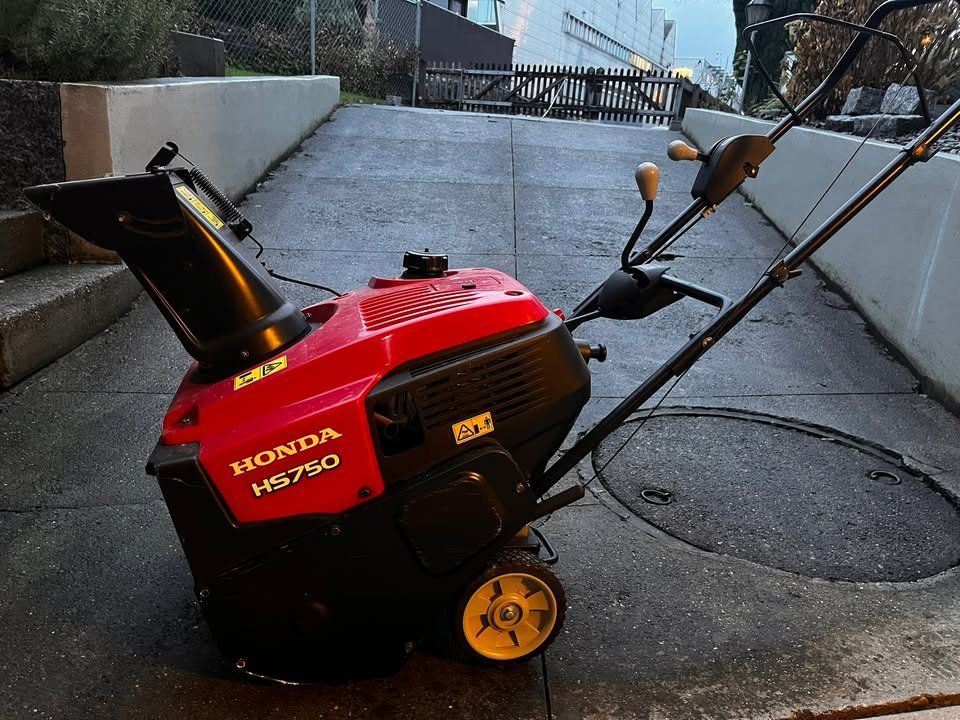 Honda Sgombero neve: Honda Schneefräse HS750 – Usato da Widnau venduto da FabFo94