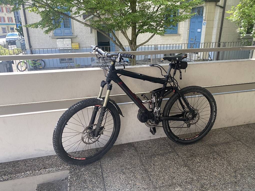 Biciclette: E-bike 70km  – Usato da Zürich venduto da ER-