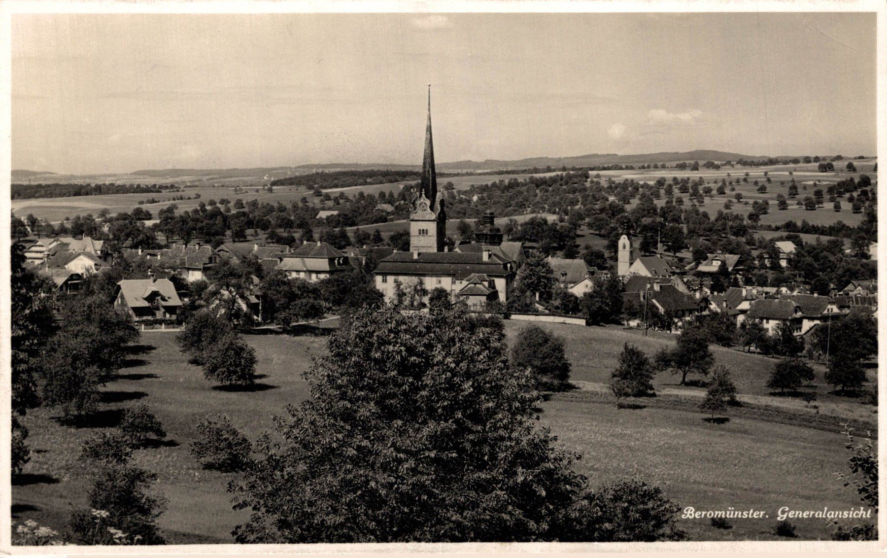 Cartoline postali: Beromünster. Generalansicht – Usato da Bronschhofen venduto da Astore