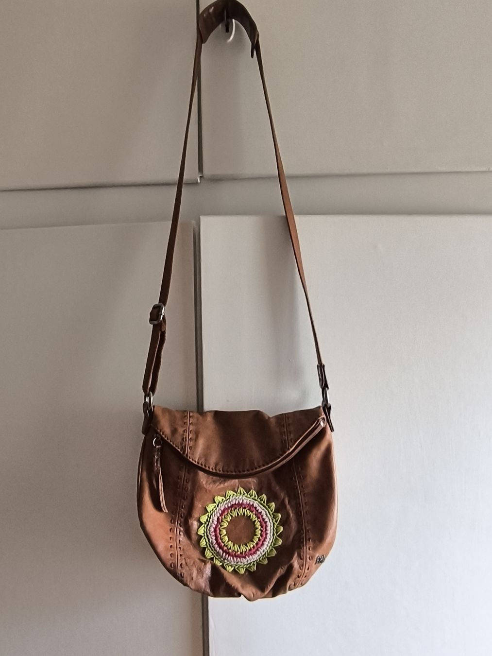 Borse da donna: Original the sak Lederumhängetasche – Usato da Schaffhausen venduto da gab_v5qf 1