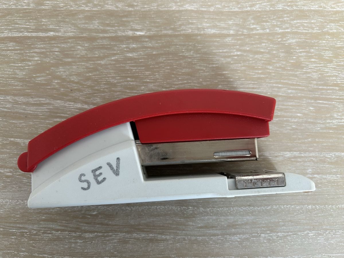 Leitz Alle Werkzeuge: Leitz Heftgerät, Bostich 5500 rot gebraucht – Gebraucht aus Wolhusen von eve_m6cg 2