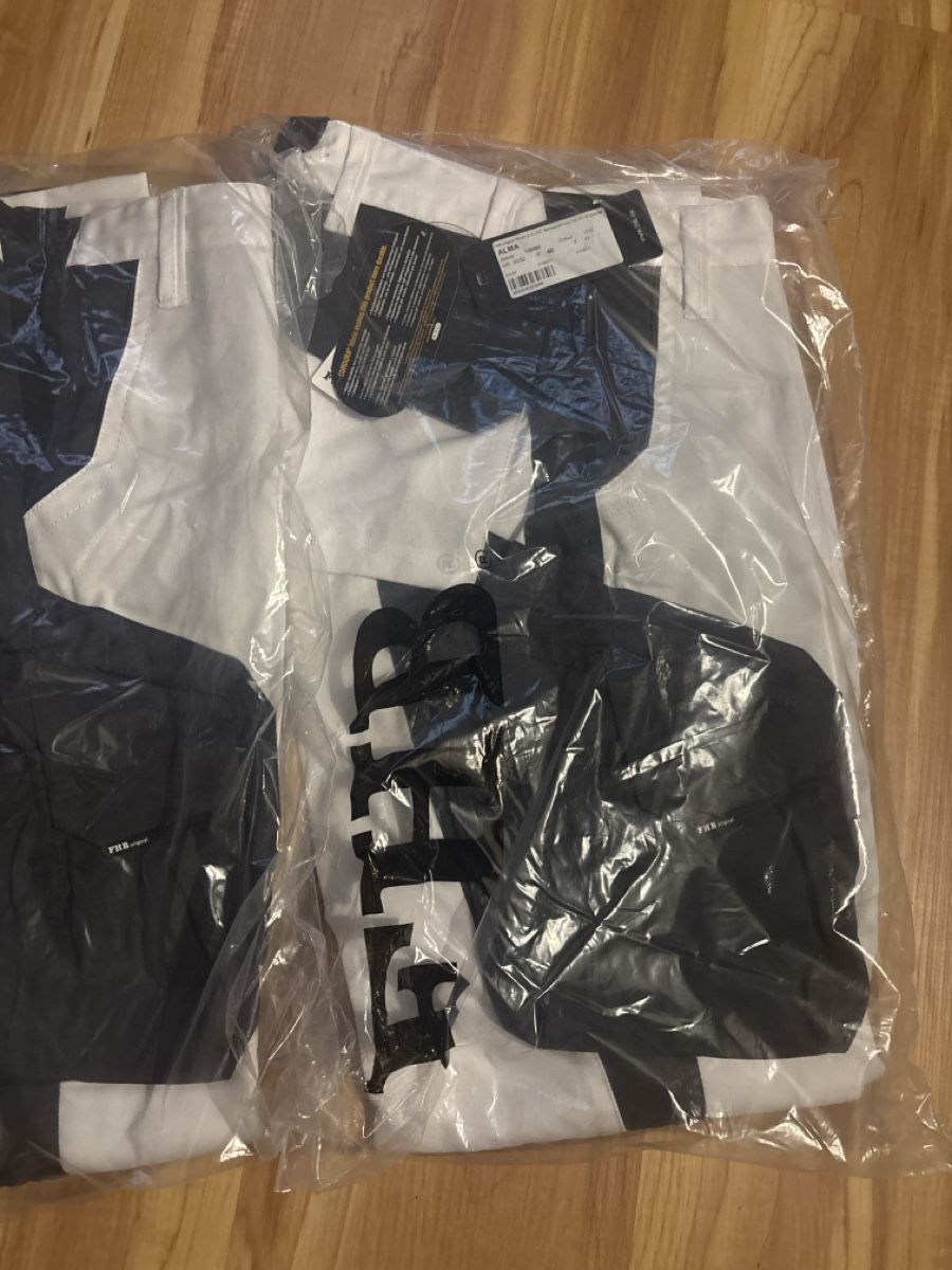Pantaloni: 4 Stück, Neue Malerhosen FHB – Nuovo e nell'imballaggio originale da Grafenried venduto da hollywoodprincess 1
