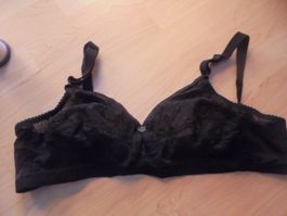 BH 85 C schwarz mit Spitzen