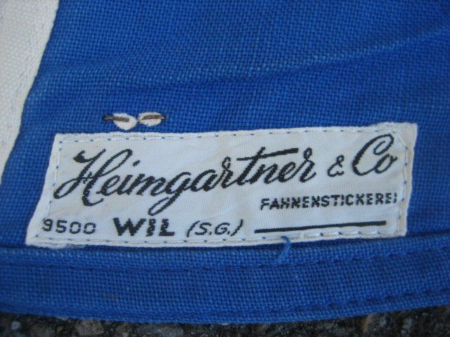 Bandiere: Fahne Gemeinde Brütten blau mit Sichel – Usato da Winterthur venduto da pf02 4
