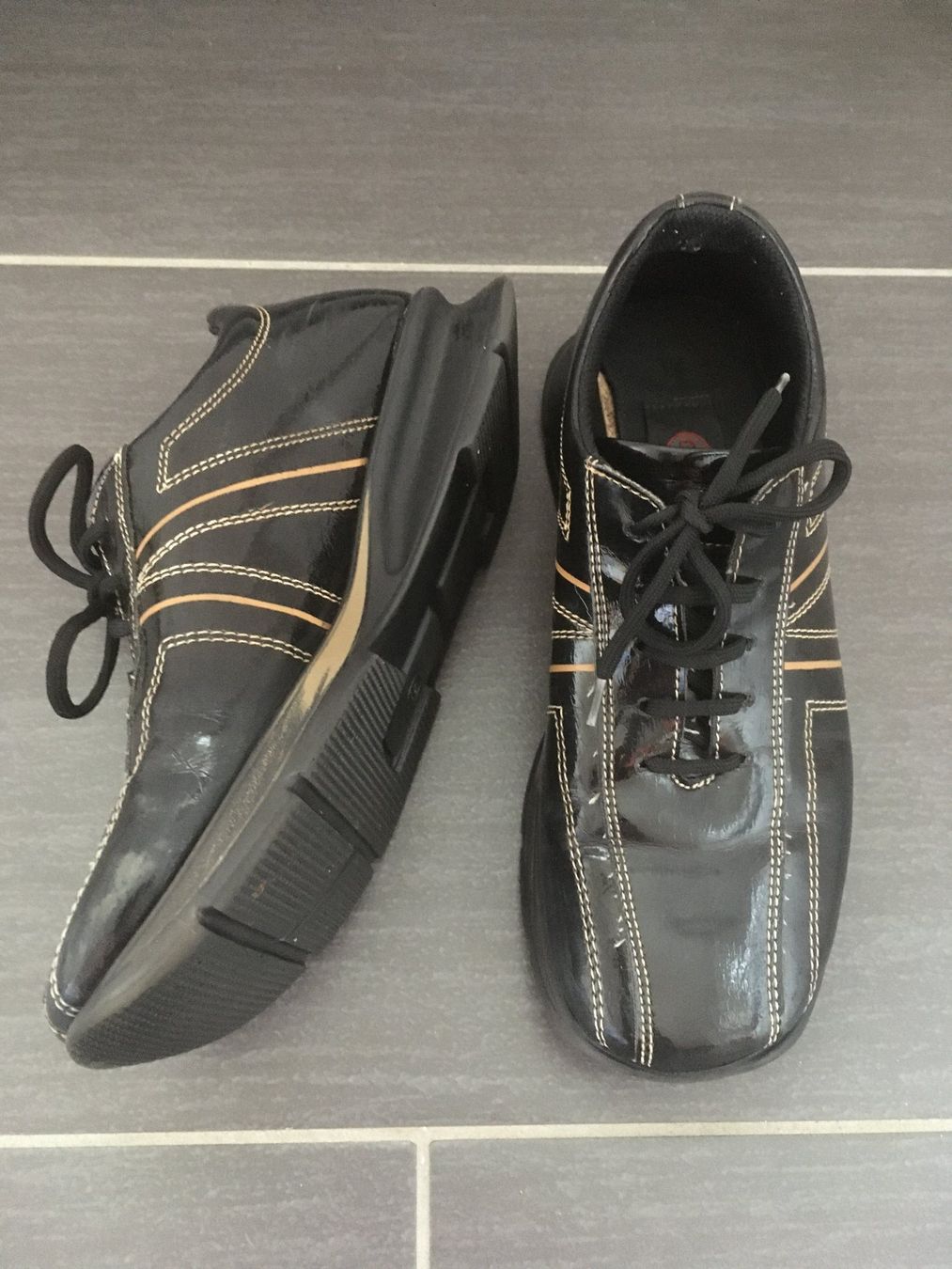 Scarpe da donna: Sneaker schwarz Gr. 37/38 – Usato da Büsingen venduto da aue_2mh6