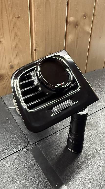Accessori per altri veicoli: Supporto manometro per VW golf MK7/7,5 – Usato da Molare venduto da Reto_Della_Torre 2