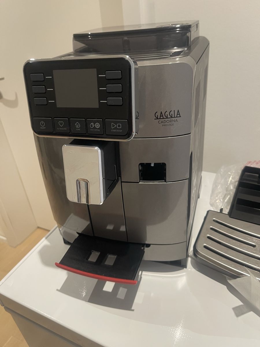 Gaggia Macchine per caffè & Macchine per espresso: Gaggia Cadorna Prestige Automatic Coffee Machine – Usato da Unterägeri venduto da eve_76lj 5