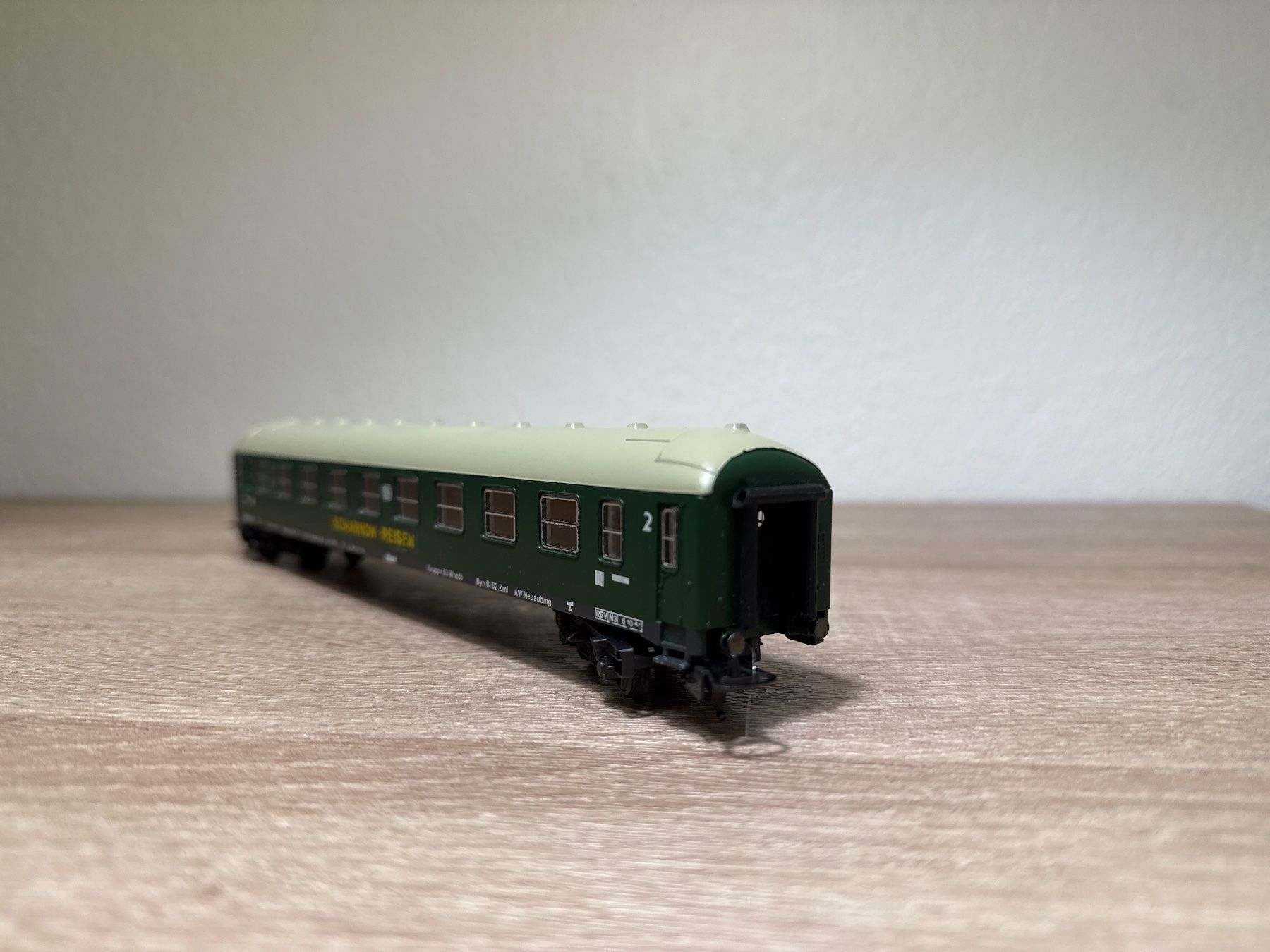 Lima Modellini di ferrovie: Lima Personenwagen (127) – Usato da St-Aubin-Sauges venduto da Lo_Go 2