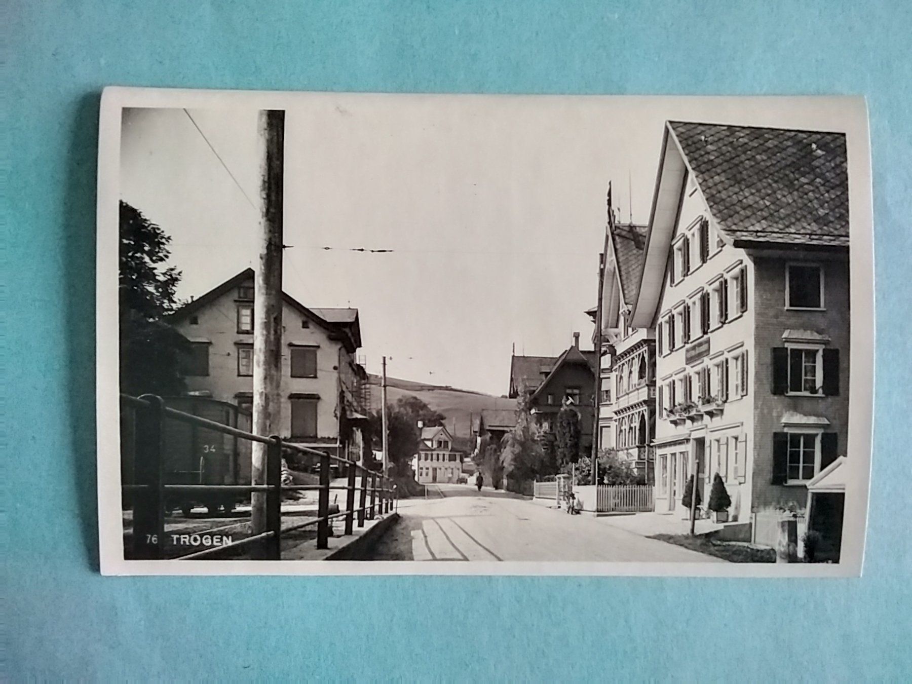 Cartoline postali: AR Trogen Bahnhof mit Häuserzeile – Usato da Appenzell venduto da lama19