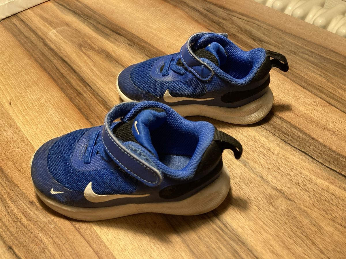 Nike Schuhe für Jungen: Nike Turnschuhe in Grösse 23.5 – Gebraucht aus Münchenstein von nuk2018 4