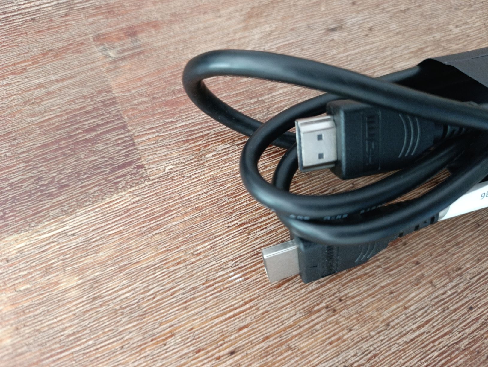 Câbles: HDMI Kabel. 2 M – Neuf avec emballage d'origine à Rothrist par hel_yw96