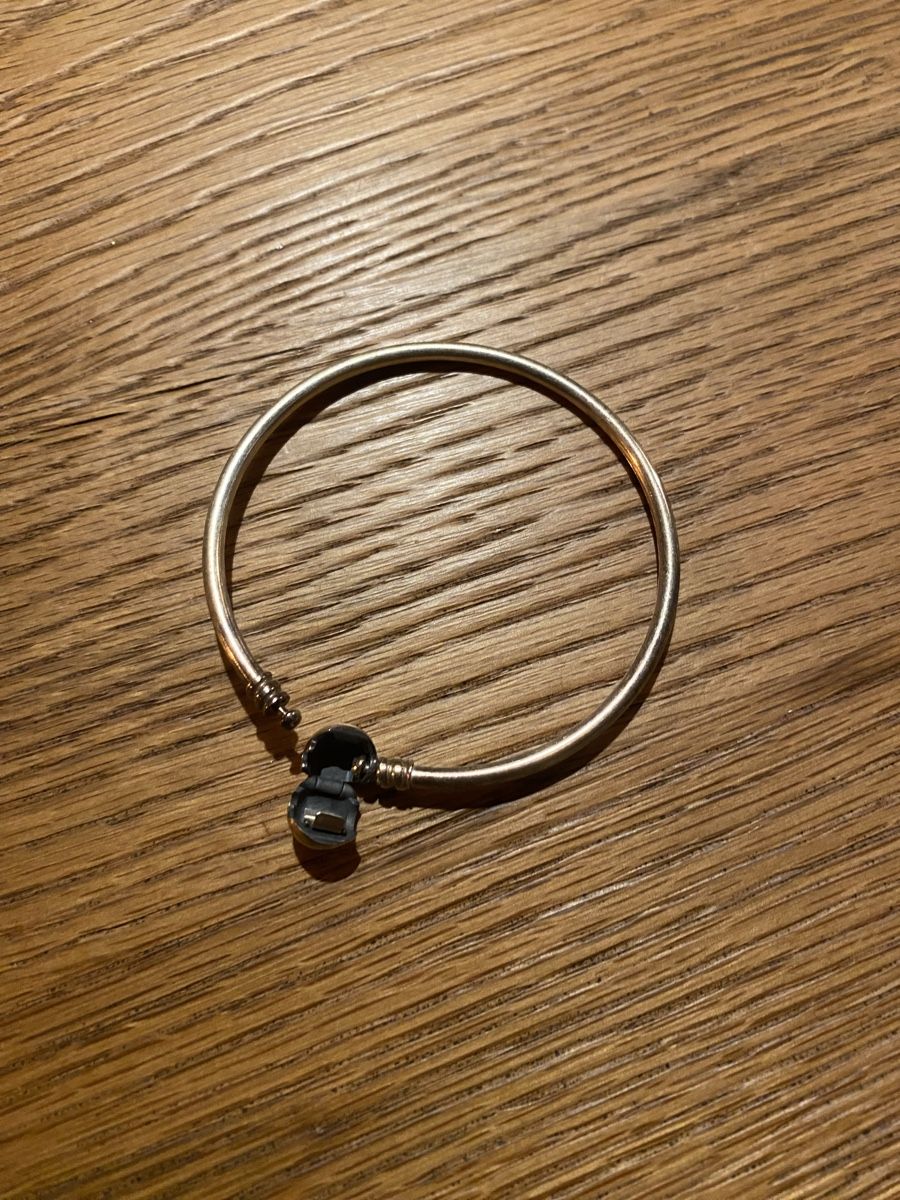 Pandora Armbänder & -reifen: Pandora Armreif – Gebraucht aus Muri AG von sonneblueme10